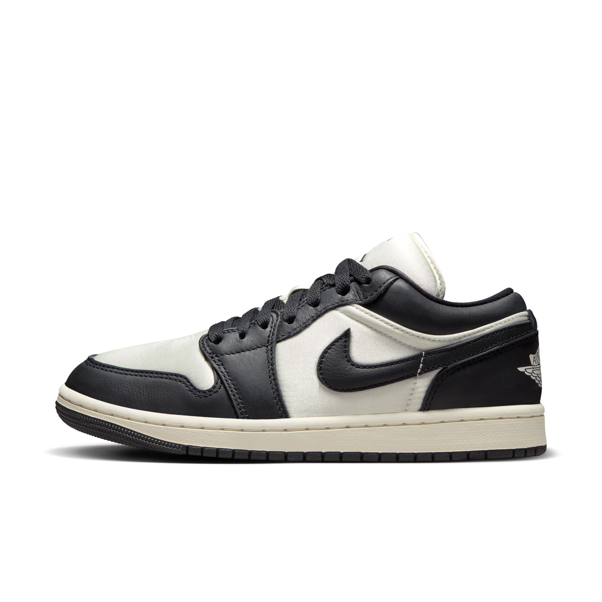 Women's Air Jordan 1 Low SE 'Panda' – TROPHY ROOM STORE